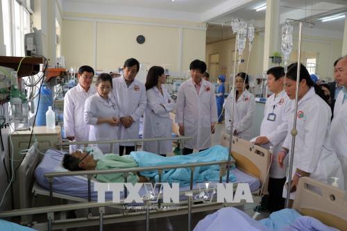 Đại diện Bộ Y tế thăm hỏi bệnh nhân vụ tai nạn nghiêm trọng tại Lâm Đồng ảnh 1